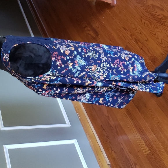 Flower Tank Top - Picture 5 of 8